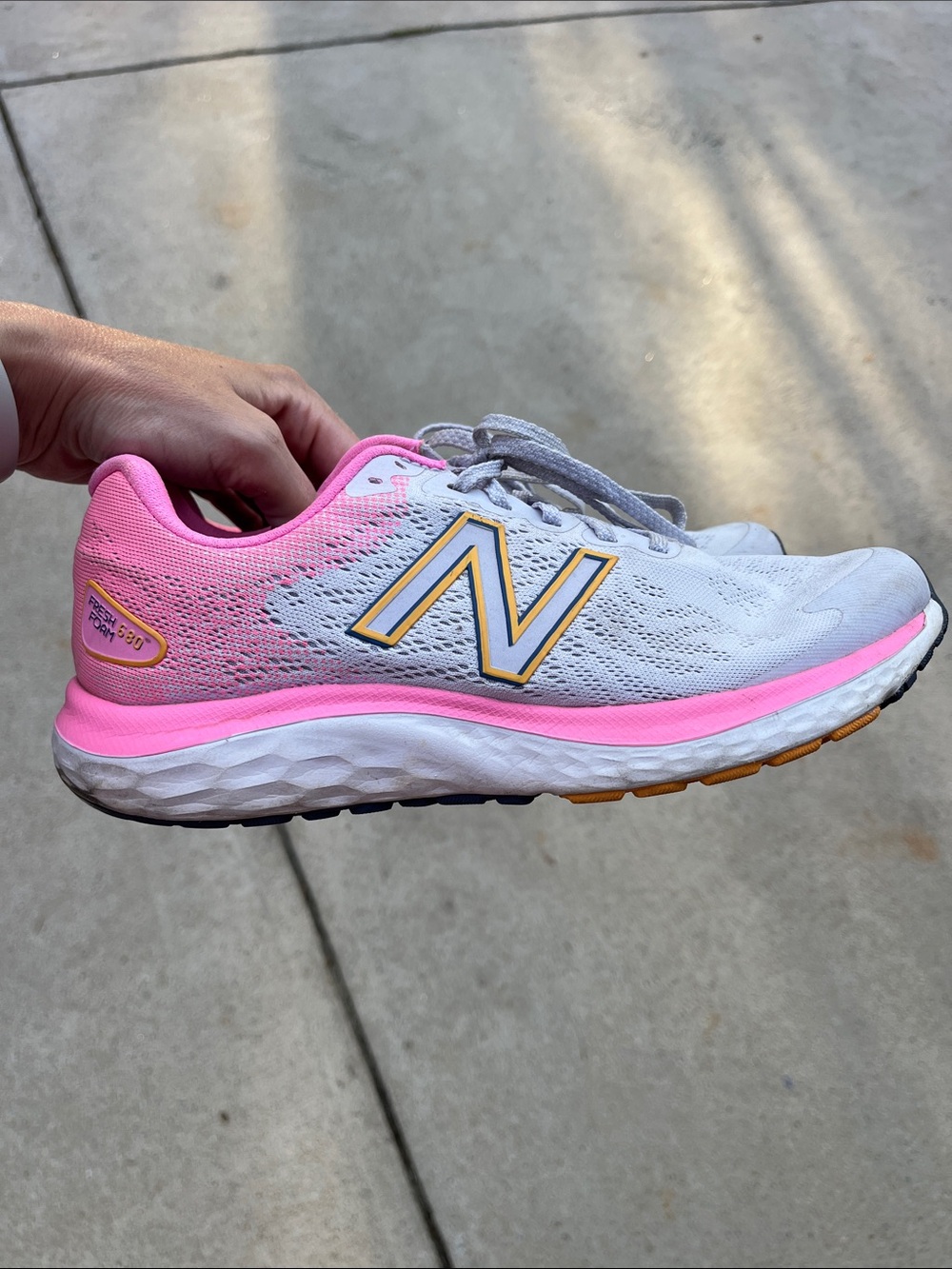 New Balance Women's White and Pink Athletic Running Shoes